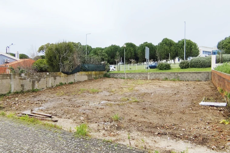 Terreno para Arrendamento em São Domingos de Rana Foto 2