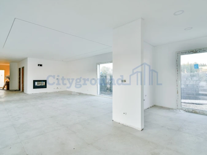 Moradia T4 para Venda em Nadadouro Foto 13