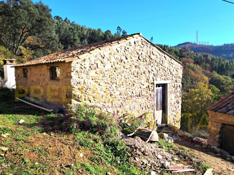 Moradia T2 para Venda em Cumeeira Foto 2