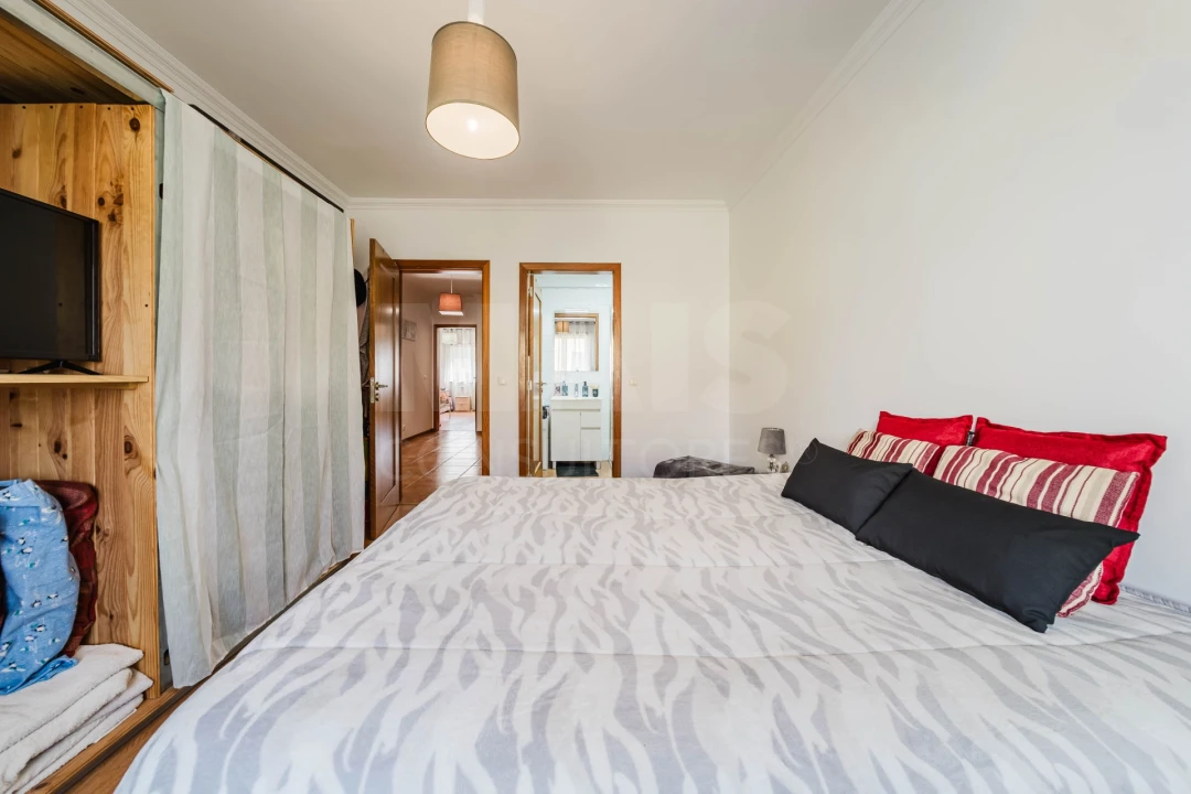 Apartamento T3 para Venda em Bombarral e Vale Covo Foto 11