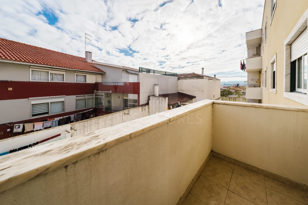 Apartamento T3 para Venda em Bombarral e Vale Covo Foto 1