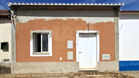 Moradia T1 para Venda em Peral