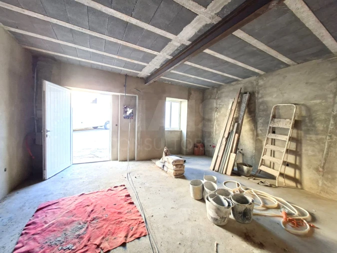 Moradia T1 para Venda em Peral Foto 4