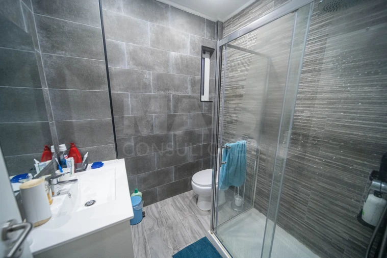 Apartamento T2 para Venda em Póvoa de Santa Iria e Forte da Casa Foto 8