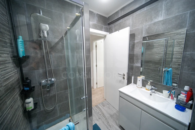 Apartamento T2 para Venda em Póvoa de Santa Iria e Forte da Casa Foto 9