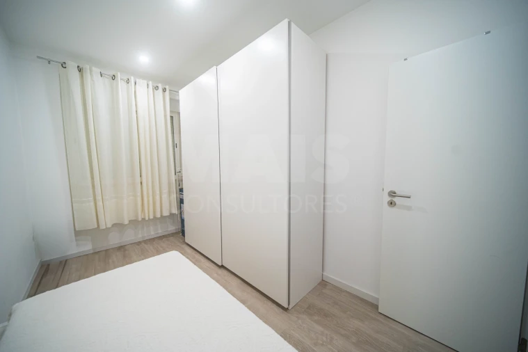 Apartamento T2 para Venda em Póvoa de Santa Iria e Forte da Casa Foto 12