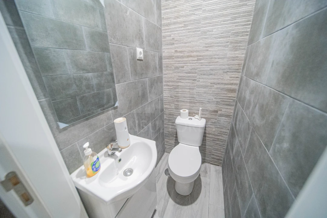 Apartamento T2 para Venda em Póvoa de Santa Iria e Forte da Casa Foto 5