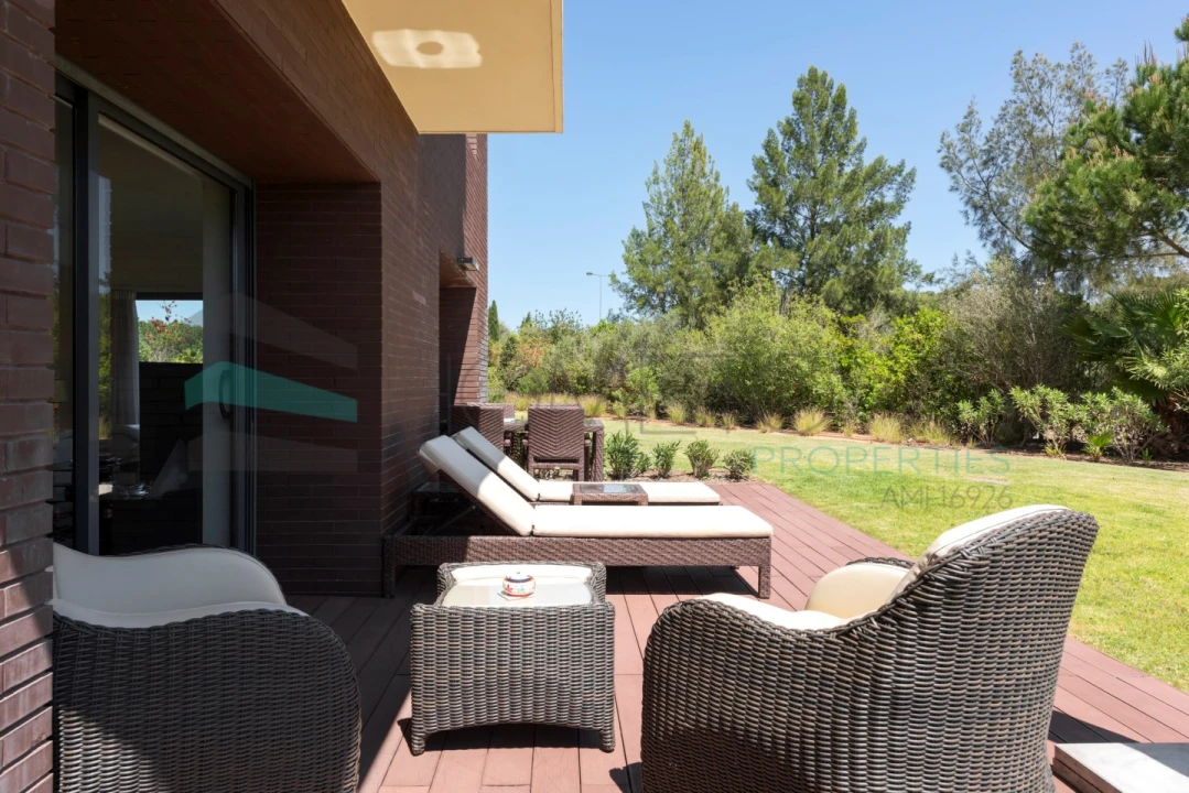 Apartamento T1 para Venda em Quarteira Foto 9