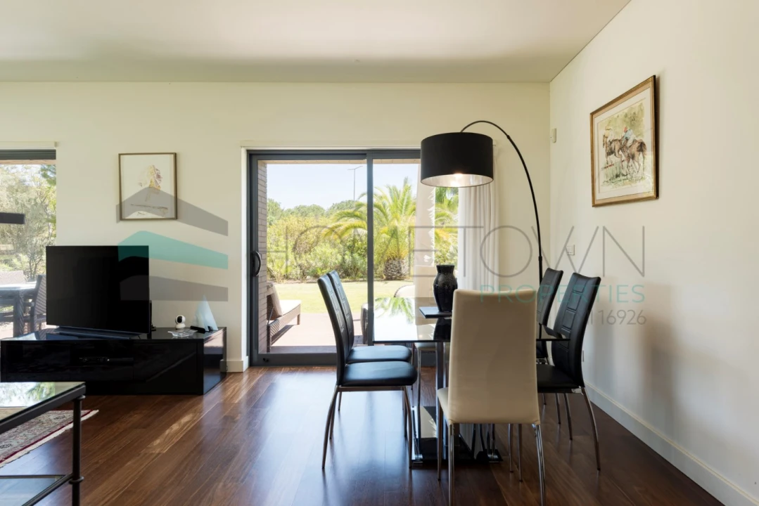 Apartamento T1 para Venda em Quarteira Foto 6