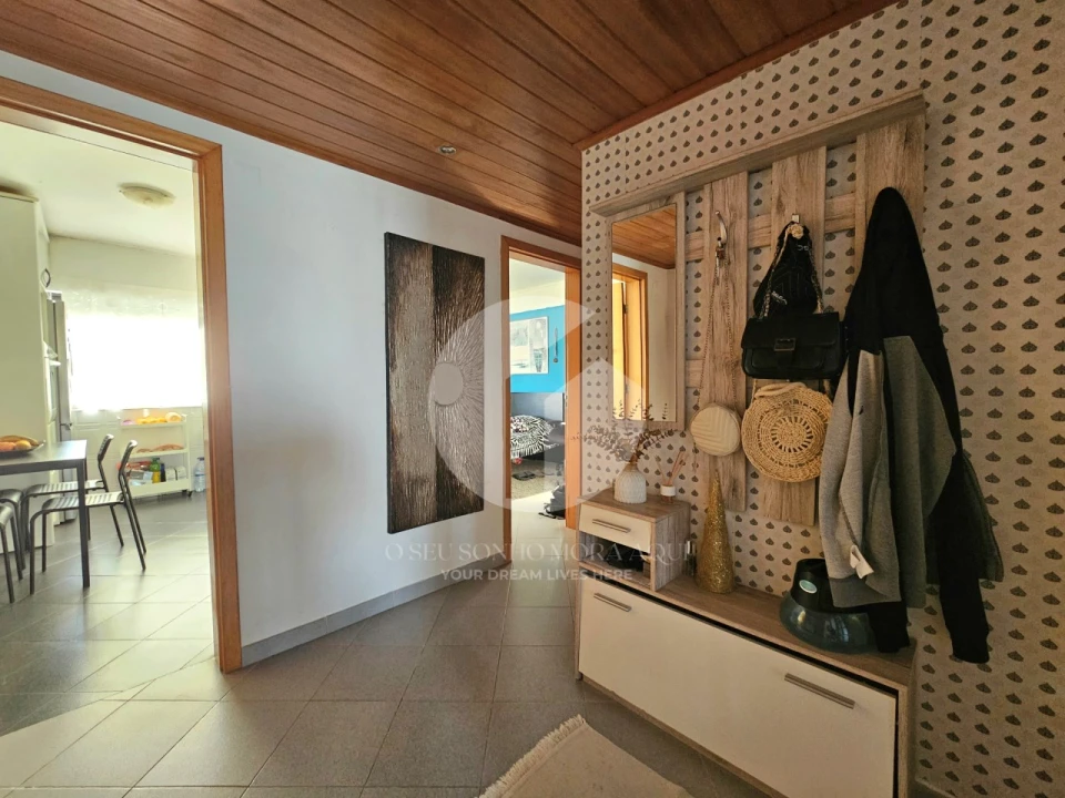 Apartamento T2 para Venda em Quelfes Foto 10
