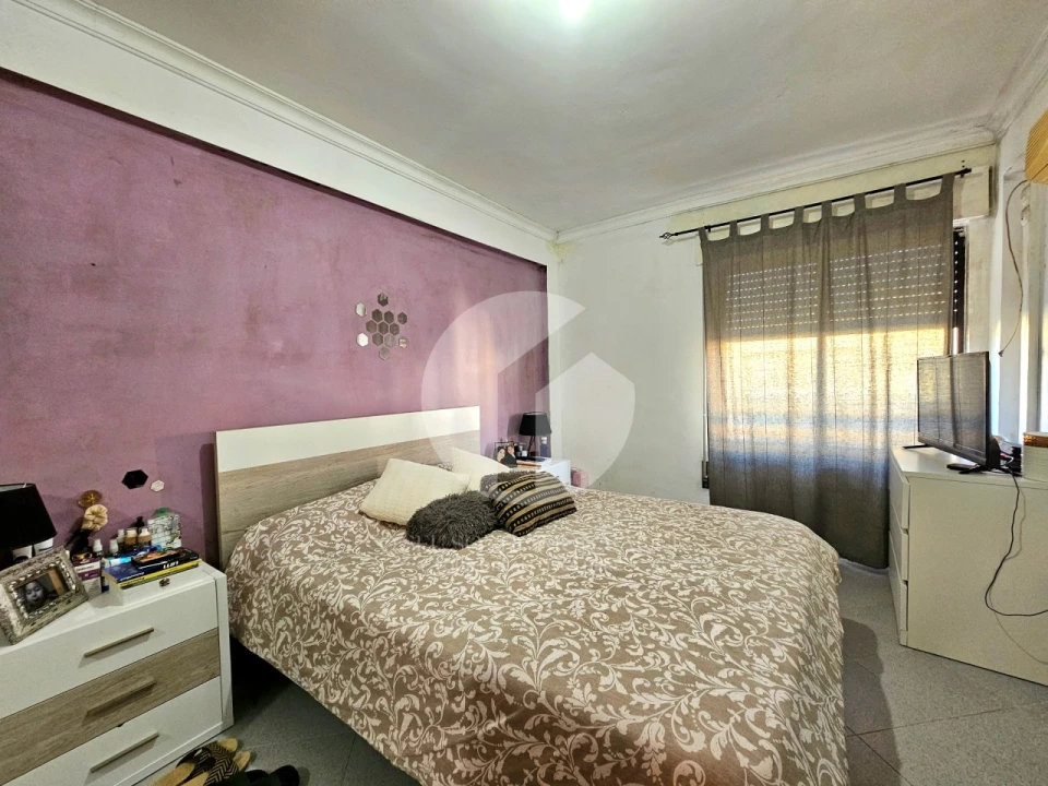 Apartamento T2 para Venda em Quelfes Foto 17