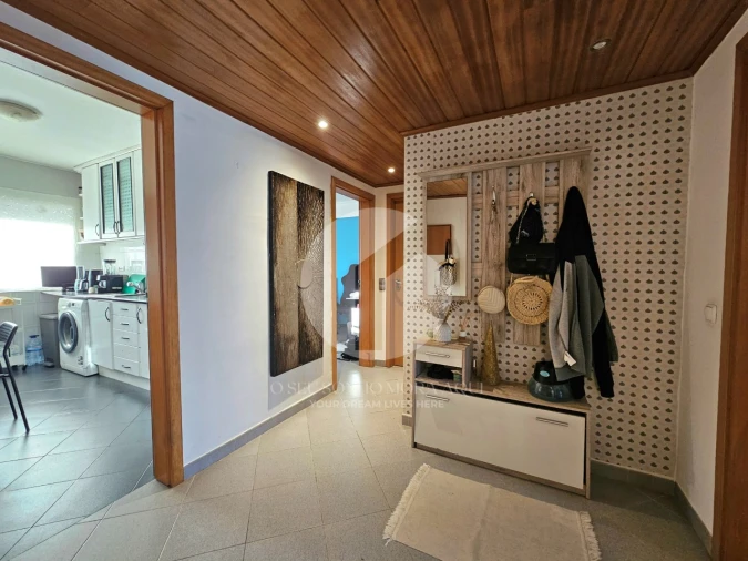 Apartamento T2 para Venda em Quelfes Foto 9