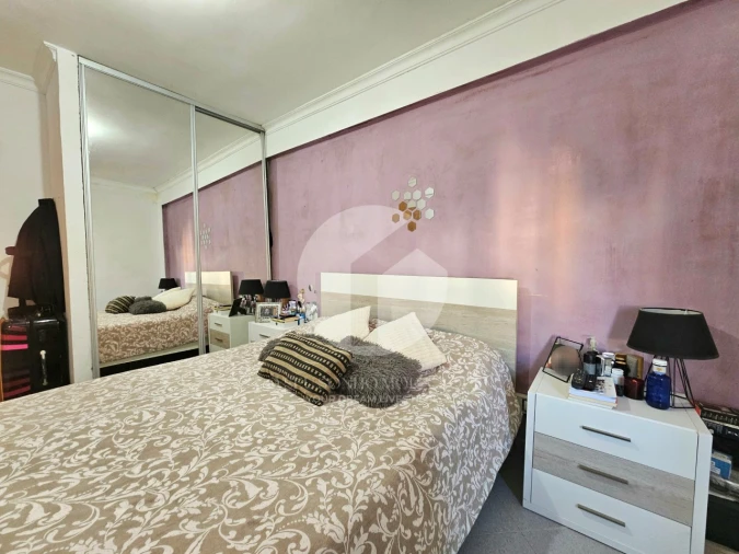 Apartamento T2 para Venda em Quelfes Foto 18