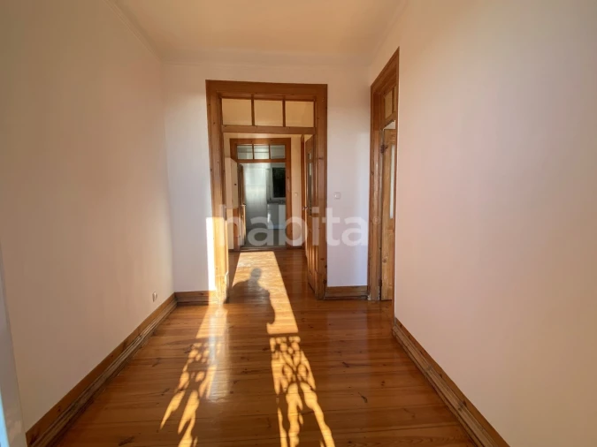 Apartamento T2 para Arrendamento em São Vicente Foto 2