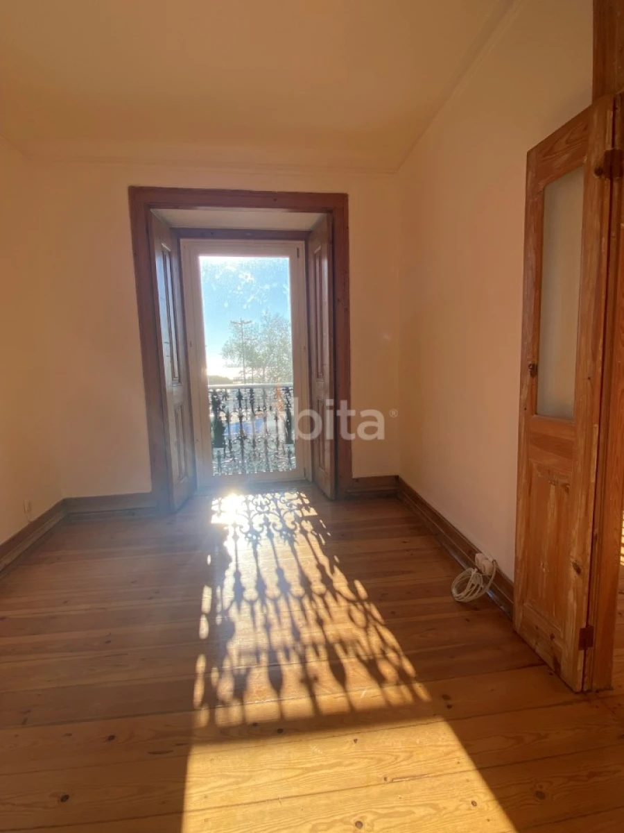 Apartamento T2 para Arrendamento em São Vicente Foto 9