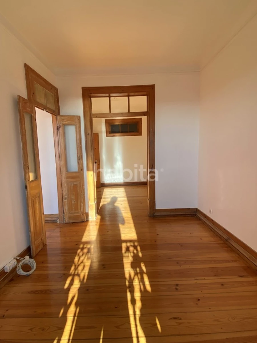 Apartamento T2 para Arrendamento em São Vicente Foto 12