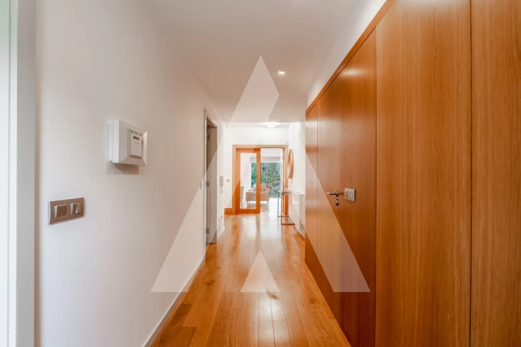 Moradia T4 para Venda em Santa Joana Foto 5