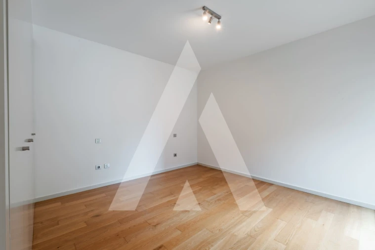 Moradia T4 para Venda em Santa Joana Foto 35