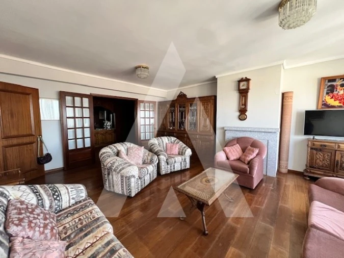 Apartamento T4 para Arrendamento em Glória e Vera Cruz Foto 8