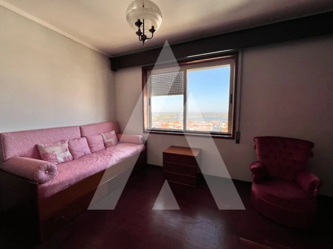 Apartamento T4 para Arrendamento em Glória e Vera Cruz Foto 27