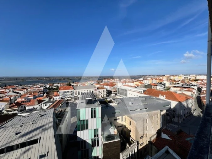 Apartamento T4 para Arrendamento em Glória e Vera Cruz Foto 36