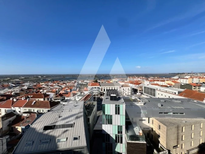 Apartamento T4 para Arrendamento em Glória e Vera Cruz Foto 37