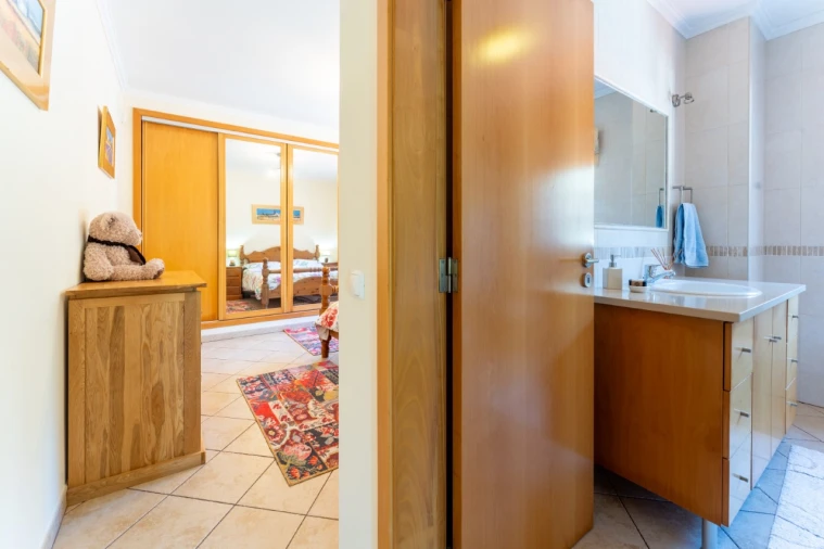 Moradia T4 para Venda em Nadadouro Foto 7