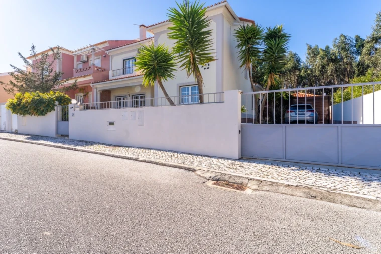 Moradia T4 para Venda em Nadadouro Foto 48