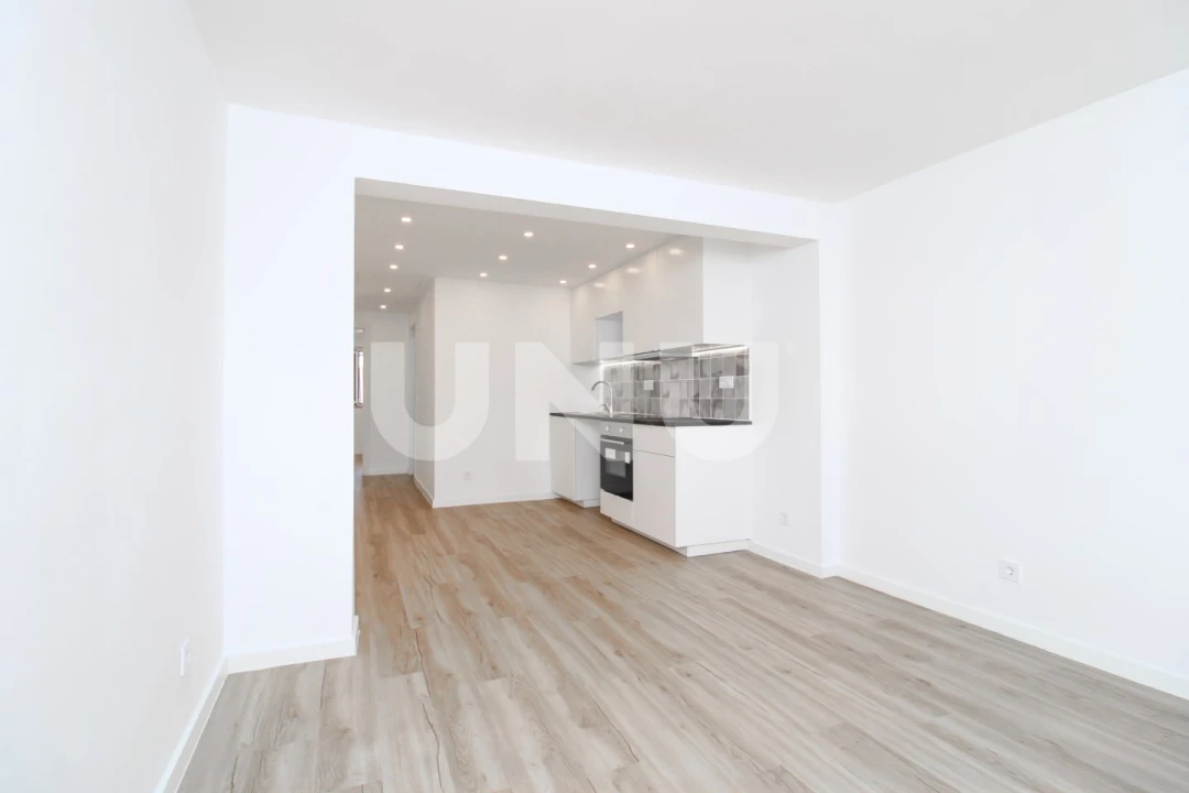 Apartamento T2 para Venda em Santa Iria de Azoia, São João da Talha e Bobadela Foto 3