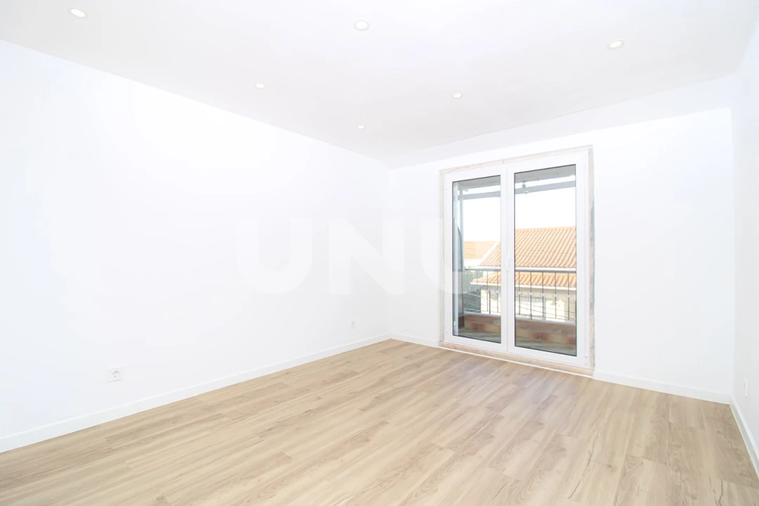 Apartamento T2 para Venda em Santa Iria de Azoia, São João da Talha e Bobadela Foto 6