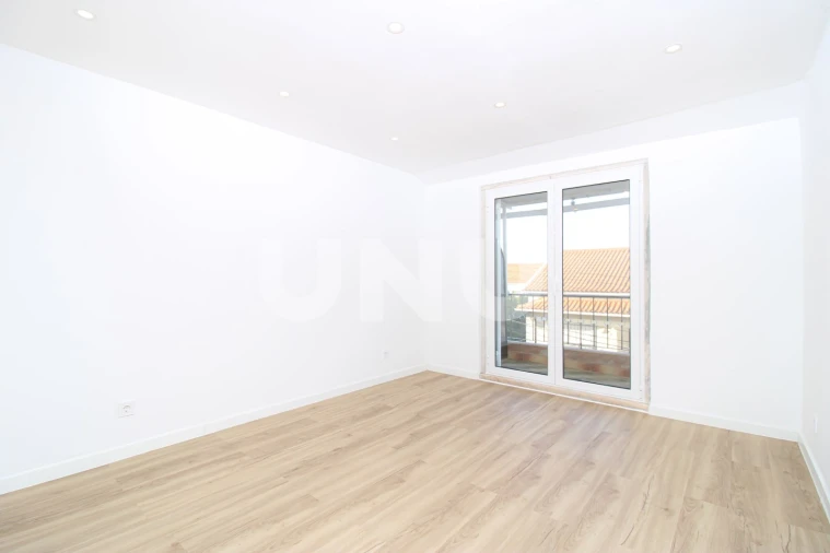 Apartamento T2 para Venda em Santa Iria de Azoia, São João da Talha e Bobadela Foto 6