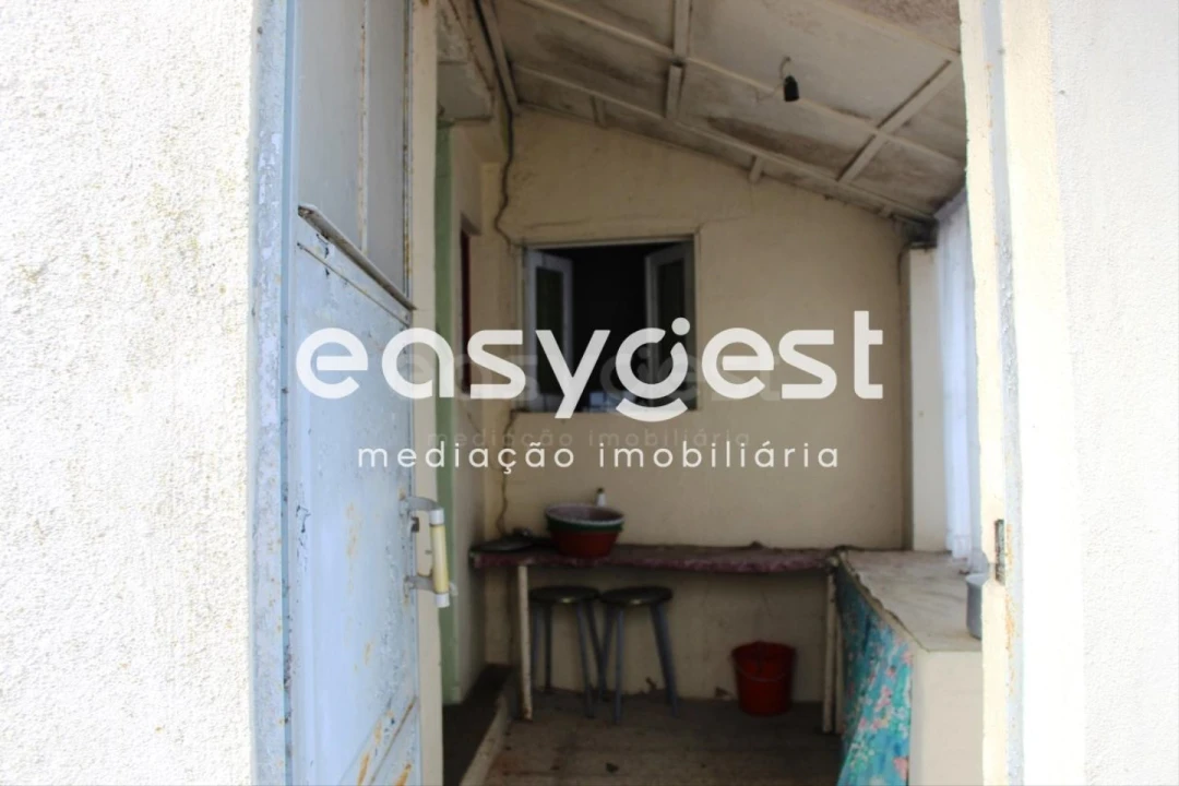 Moradia T2 para Venda em São João Baptista e Santa Maria dos Olivais Foto 3