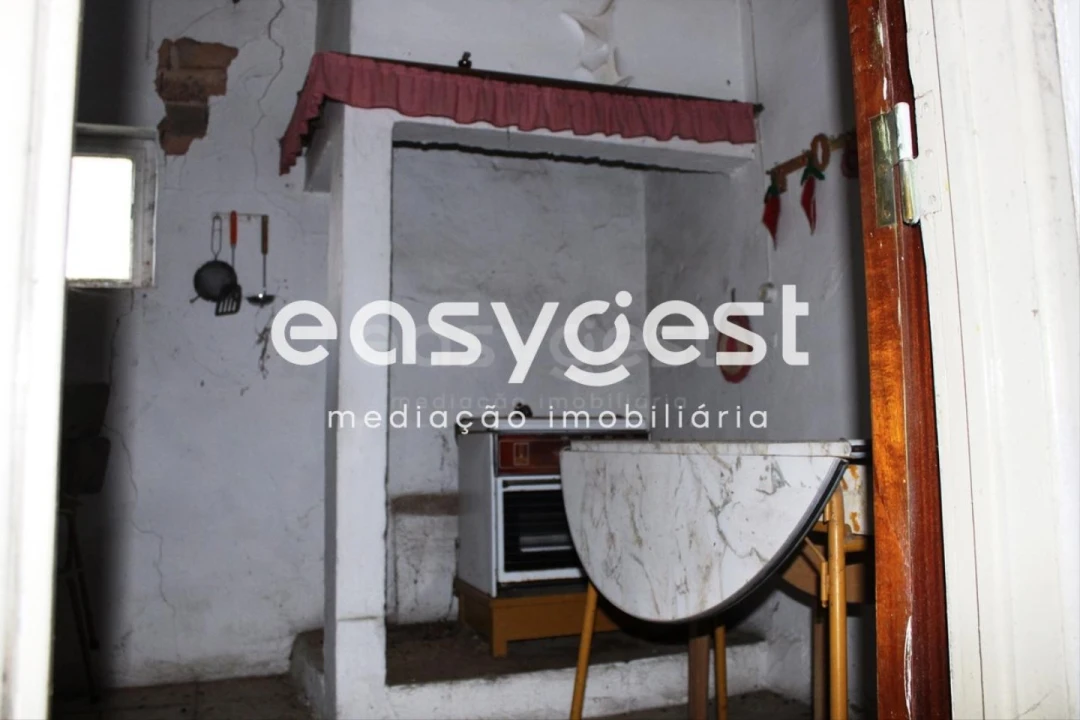 Moradia T2 para Venda em São João Baptista e Santa Maria dos Olivais Foto 9