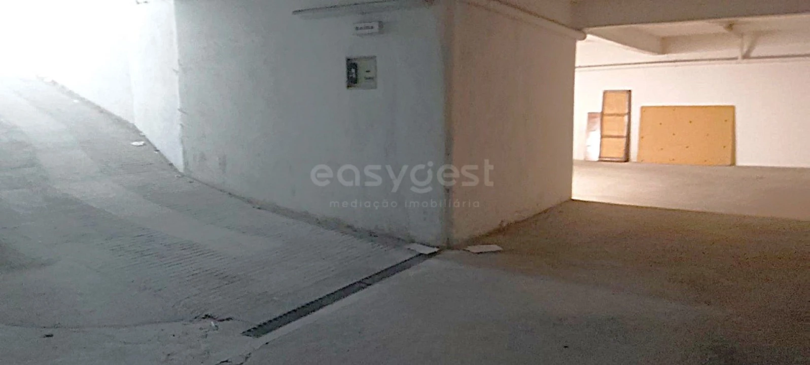 Garagem para Venda em Pinhal Novo Foto 6