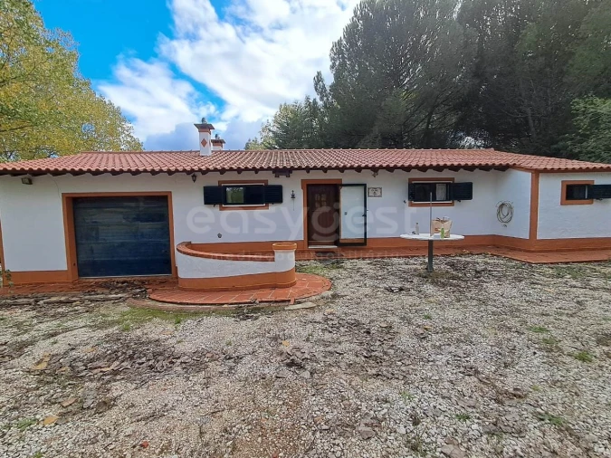 Moradia T2 para Venda em São Pedro de Tomar Foto 4