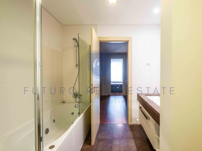 Apartamento T2 para Venda em São Martinho Foto 18