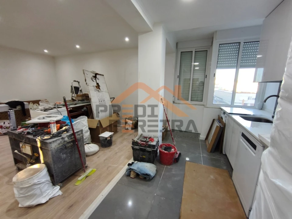 Apartamento T3 para Venda em Águas Livres Foto 4