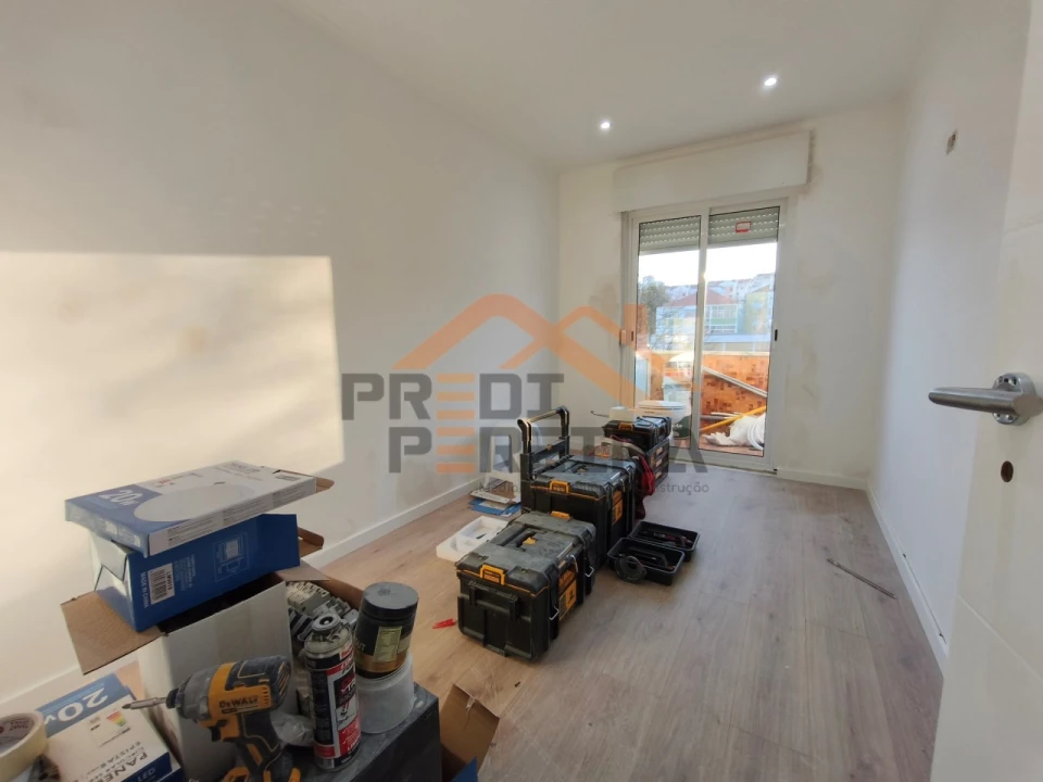 Apartamento T3 para Venda em Águas Livres Foto 10