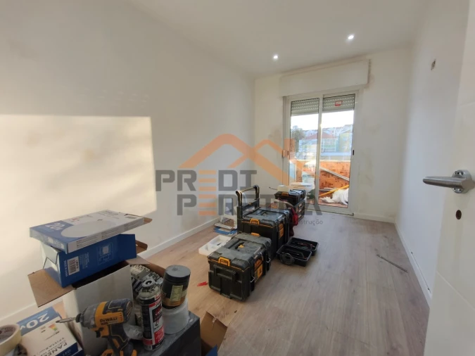 Apartamento T3 para Venda em Águas Livres Foto 9