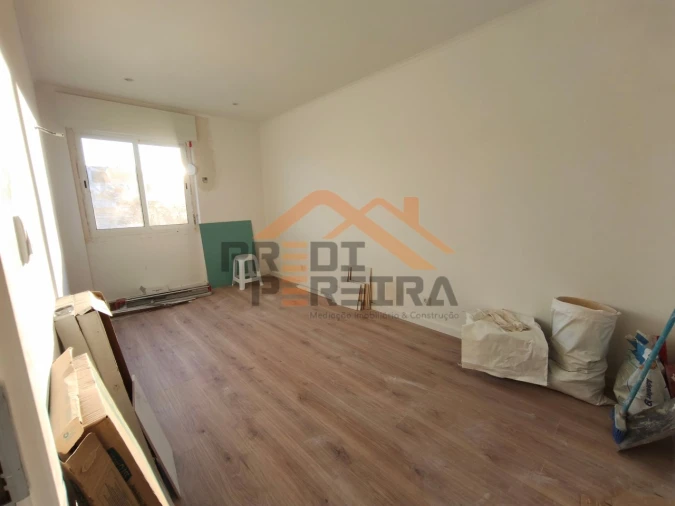 Apartamento T3 para Venda em Águas Livres Foto 10