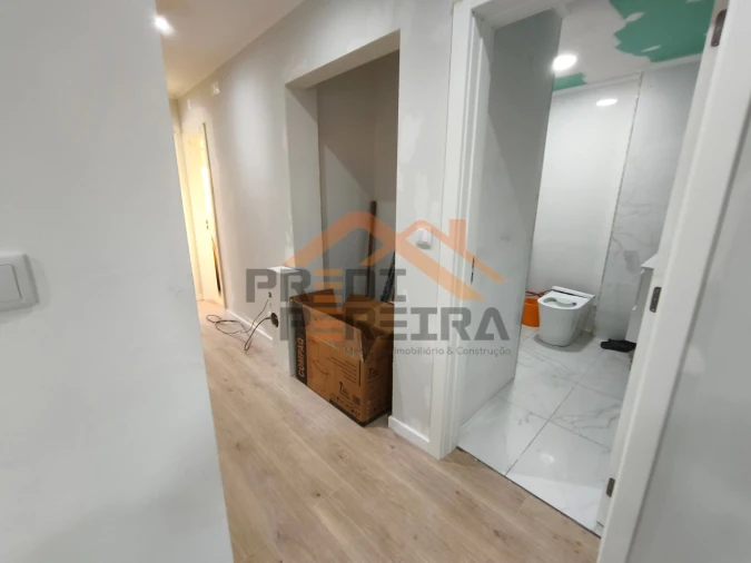 Apartamento T3 para Venda em Águas Livres Foto 7