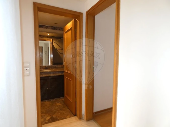 Apartamento T2 para Venda em Oeiras e São Julião da Barra, Paço de Arcos e Caxias Foto 16