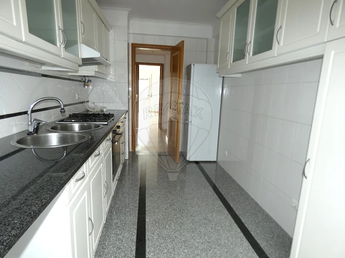 Apartamento T2 para Venda em Oeiras e São Julião da Barra, Paço de Arcos e Caxias Foto 4