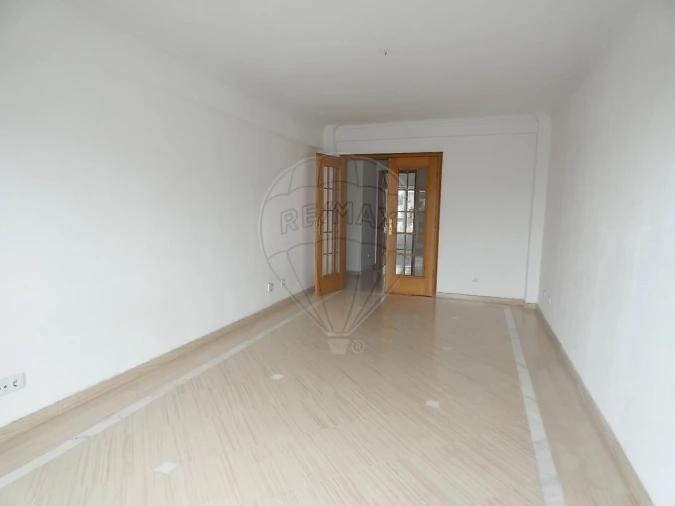 Apartamento T2 para Venda em Oeiras e São Julião da Barra, Paço de Arcos e Caxias Foto 15