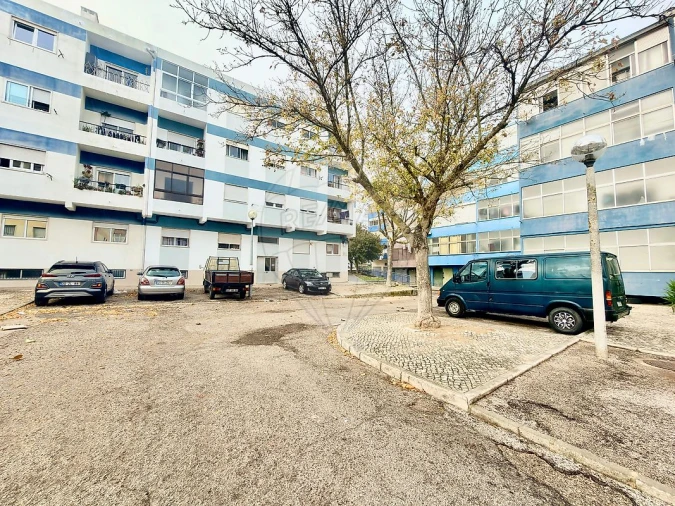 Garagem para Venda em Baixa da Banheira e Vale da Amoreira Foto 10