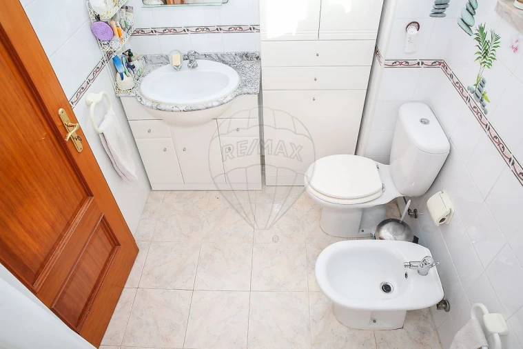 Apartamento T3 para Venda em Carregado e Cadafais Foto 13