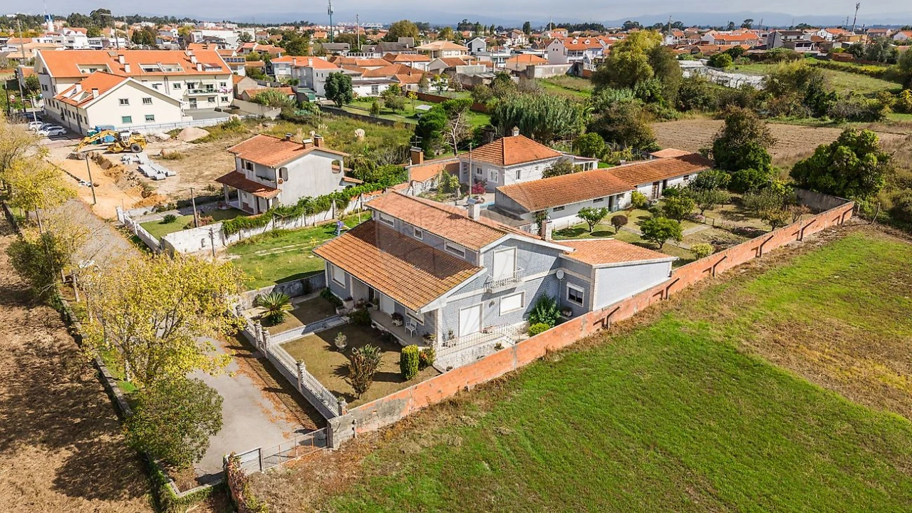 Moradia T4 para Venda em Santa Joana Foto 1