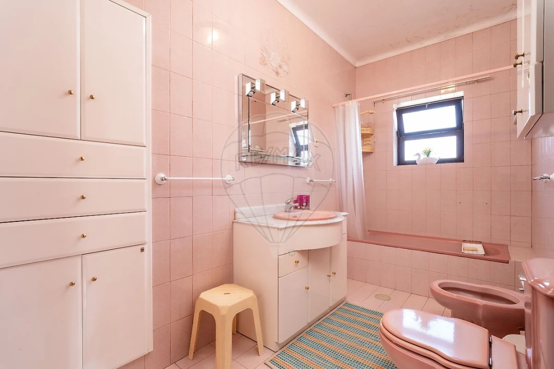 Moradia T4 para Venda em Santa Joana Foto 19