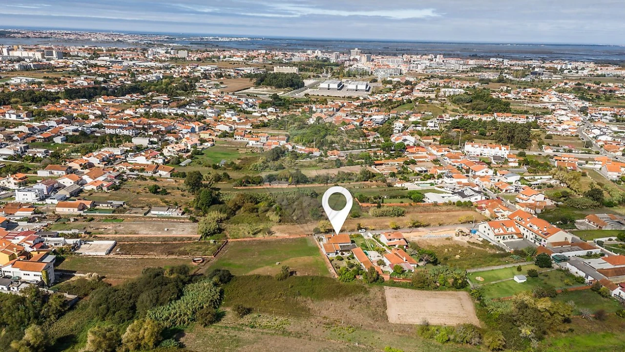 Moradia T4 para Venda em Santa Joana Foto 47