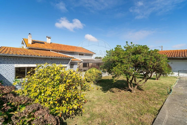 Moradia T4 para Venda em Santa Joana Foto 40